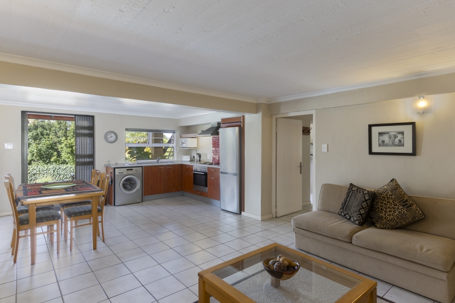 6 Bedroom Property for Sale in Roundhay Western Cape